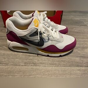 Nike Air Max. Size 8.5W